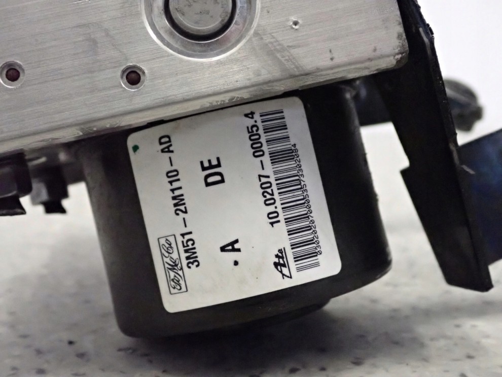 MAZDA 3 MAZDA3 BK 1.4 BENZYNA 03-08 POMPA ABS 7/8