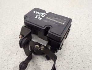 MAZDA 3 MAZDA3 BK 1.4 BENZYNA 03-08 POMPA ABS 3/8 MINIATURA