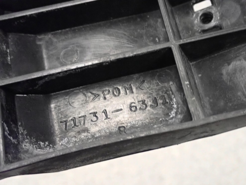 SUZUKI SWIFT 04- ŚLIZG ZDERZAKA PRZEDNI PRAWY 5/5