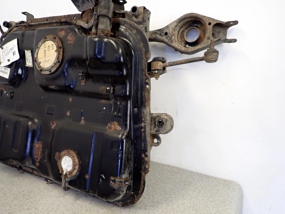 KIA CARENS III 06-11 BAK ZBIORNIK PALIWA 31100-1D200 9/12