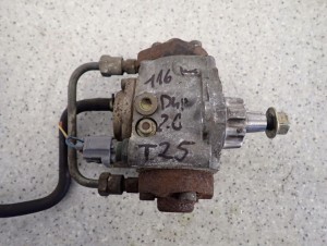 TOYOTA AVENSIS COROLLA 02-05 2.0 D 116 KM POMPA WTRYSKOWA 5/6 MINIATURA