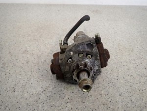 TOYOTA AVENSIS COROLLA 02-05 2.0 D 116 KM POMPA WTRYSKOWA 6/6 MINIATURA