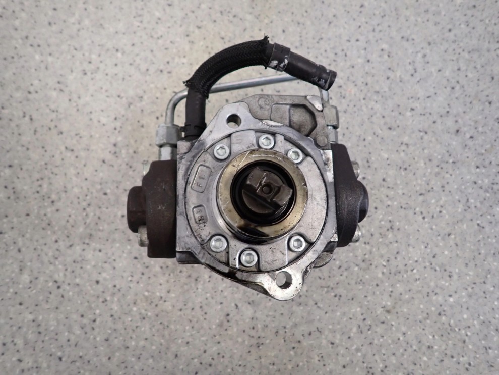 TOYOTA AVENSIS T25 COROLLA VERSO 2,0 D 126 KM POMPA WTRYSKOWA 5/7