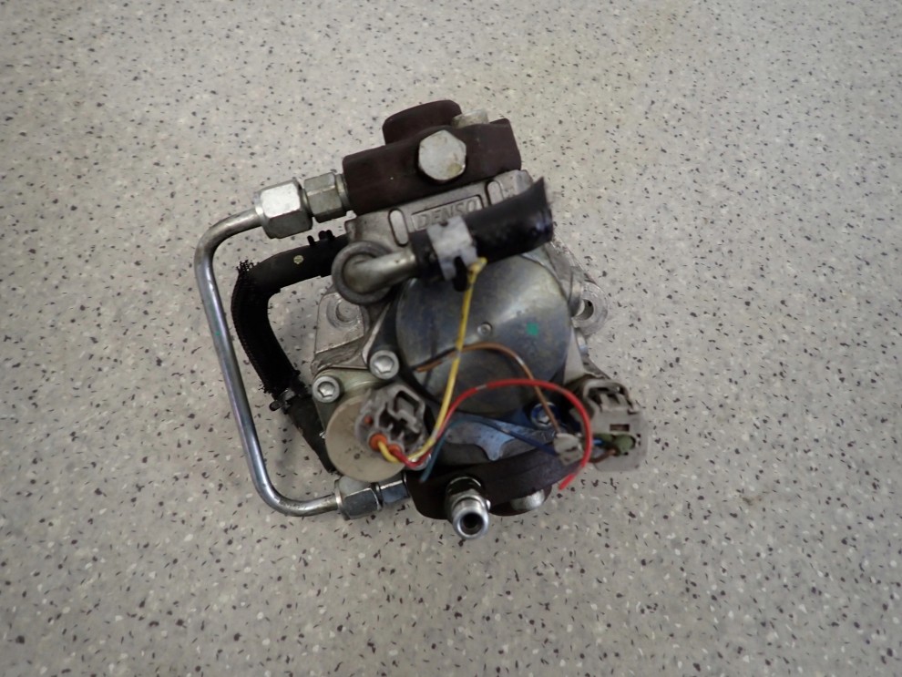 TOYOTA AVENSIS T25 COROLLA VERSO 2,0 D 126 KM POMPA WTRYSKOWA 7/7