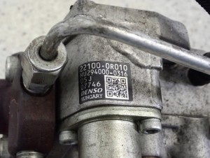 TOYOTA AVENSIS T25 COROLLA VERSO 2,0 D 126 KM POMPA WTRYSKOWA 3/7 MINIATURA