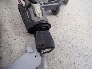 TOYOTA COROLLA 1.4 D4D 04-07 ZESTAW STARTOWY KOMPUTER STACYJKA 2/8 MINIATURA