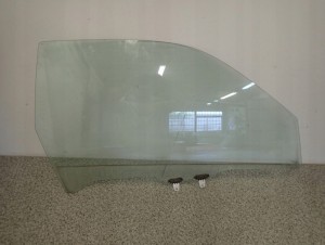 SUZUKI GRAND VITARA 06- 3d SZYBA PRAWA 2/4 MINIATURA