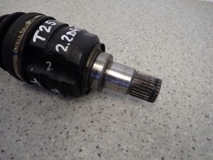 TOYOTA AVENSIS T25 2.2 D4D 03-08 PÓŁOŚ PRZEDNIA LEWA 4/5 MINIATURA