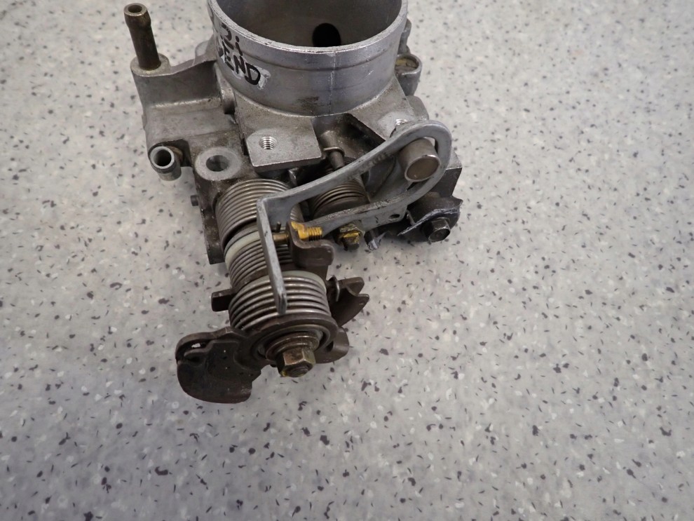 HONDA LEGEND 3.2 V6 KA8 92-96 PRZEPUSTNICA POWIETRZA 2/4