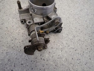 HONDA LEGEND 3.2 V6 KA8 92-96 PRZEPUSTNICA POWIETRZA 2/4 MINIATURA