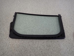 MAZDA 5 05-10 SZYBA DRZWI TYLNA PRAWA 3/3 MINIATURA