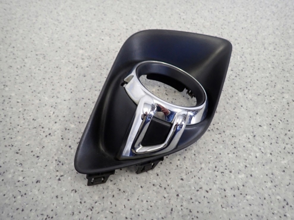 MITSUBISHI ASX 10-13 KRATKA HALOGENU PRZEDNIA LEWA 2/7