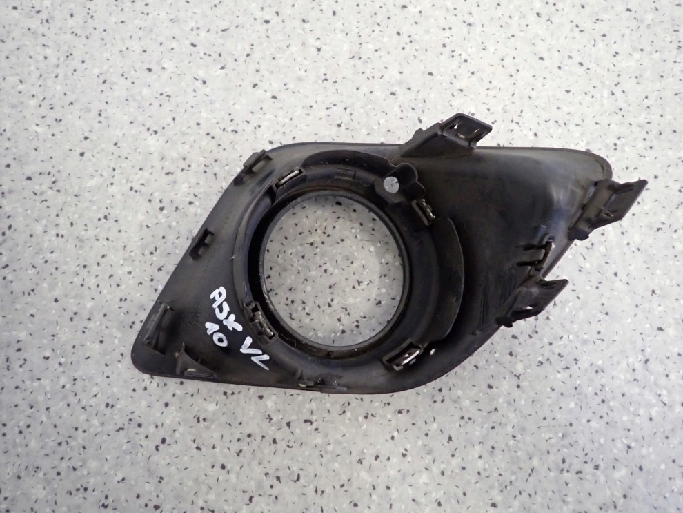 MITSUBISHI ASX 10-13 KRATKA HALOGENU PRZEDNIA LEWA 6/7