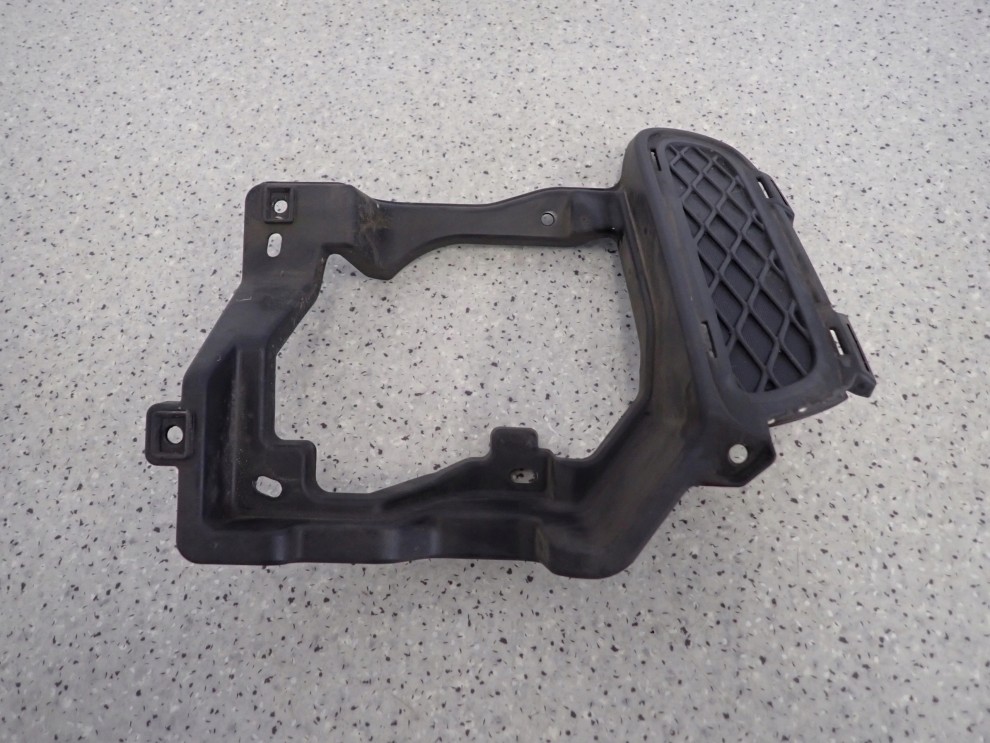 MITSUBISHI ASX 10-13 KRATKA ZDERZAKA UCHWYT HALOGENU LEWY 3/5