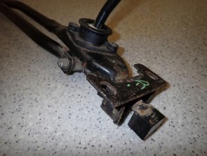 NISSAN ALMERA N16 00-06 1.5 1.8 BENZYNA DRĄŻKI ZMIANY BIEGÓW DŹWIGNIA 6/8 MINIATURA