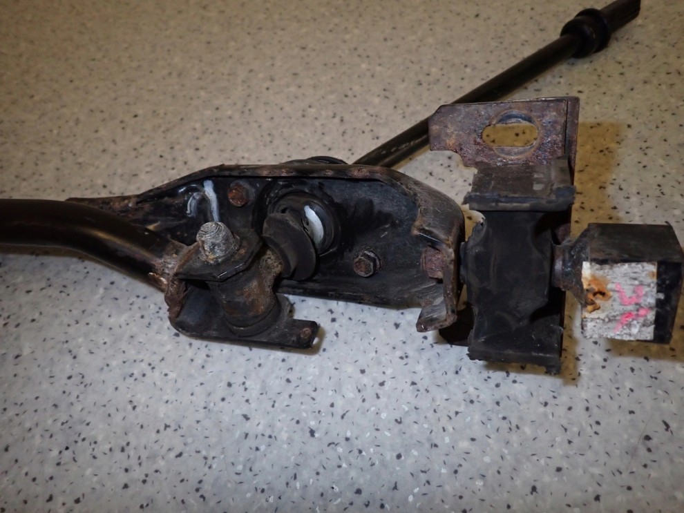 NISSAN ALMERA N16 00-06 1.5 1.8 BENZYNA DŹWIGNIA DRĄŻKI ZMIANY BIEGÓW 7/8