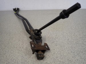 NISSAN ALMERA N16 00-06 1.5 1.8 BENZYNA DŹWIGNIA DRĄŻKI ZMIANY BIEGÓW 5/8 MINIATURA