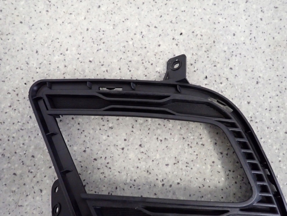 KIA CEED 10-12 KRATKA HALOGENU LEWA 3/5