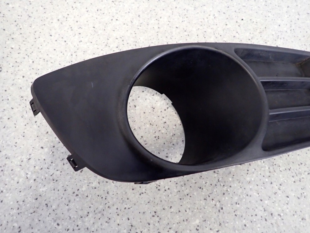 SUZUKI SX4 06-09 KRATKA HALOGENU PRZEDNIA PRAWA 2/7