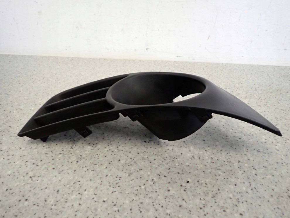 SUZUKI SX4 06-09 KRATKA HALOGENU PRZEDNIA PRAWA 5/7