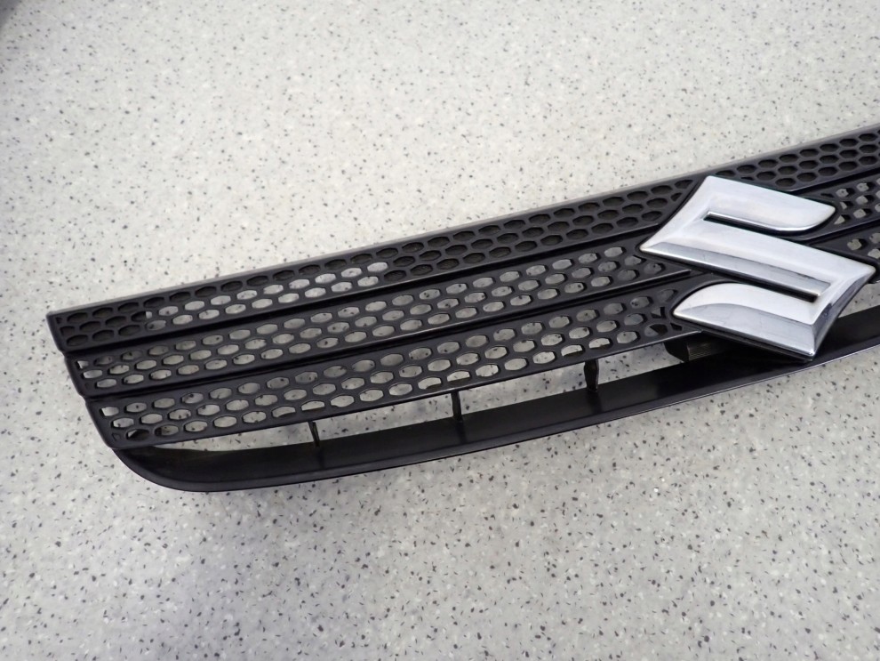 SUZUKI SX4 TS 06-09 ATRAPA CHŁODNICY 2/7