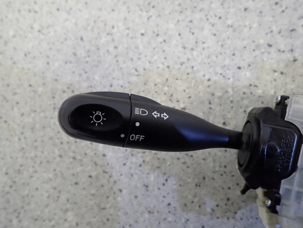 SUZUKI JIMNY 04- PRZEŁĄCZNIK ZESPOLONY ŚWIATEŁ WYCIERACZEK 2/5