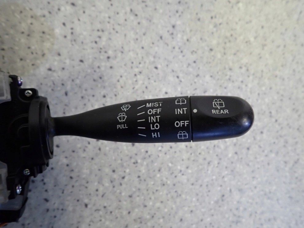 SUZUKI JIMNY 04- PRZEŁĄCZNIK ZESPOLONY ŚWIATEŁ WYCIERACZEK 3/5