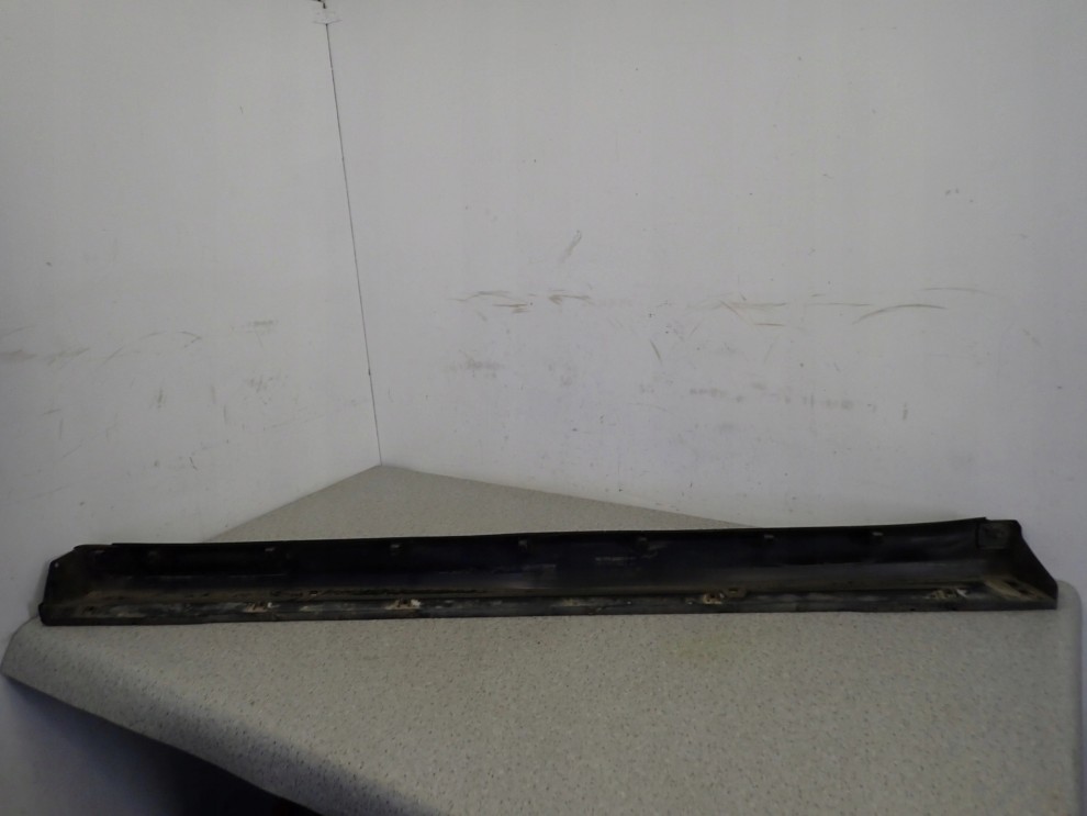 MITSUBISHI ASX 10-16 LISTWA PROGOWA PRAWA 12/18