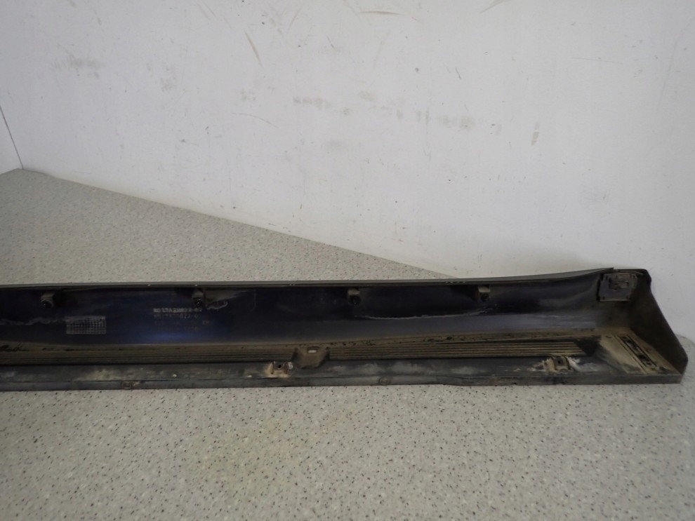 MITSUBISHI ASX 10-16 LISTWA PROGOWA PRAWA 18/18