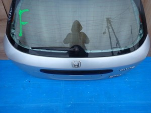 HONDA CIVIC VII HB 5D 01-03 KLAPA BAGAZNIKA SZYBA TYLNA 8/12 MINIATURA