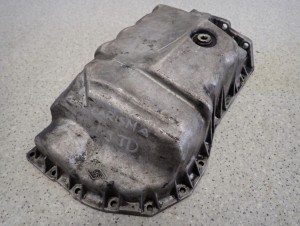 MITSUBISHI CARISMA 1.9 TD 96-00 MISKA OLEJOWA 5/8 MINIATURA