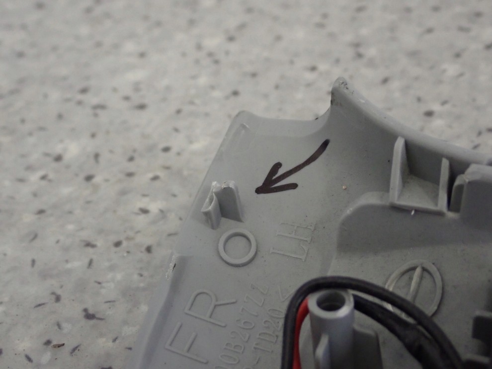 MITSUBISHI ASX 10-16 LISTWA PANORAMY OŚWIETLENIE WNĘTRZA LEWA 6/9