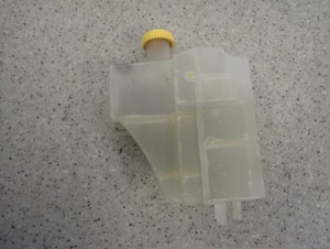 NISSAN NOTE E11 MICRA K12 1.2i 1.4i 06-12 ZBIORNICZEK WYRÓWNAWCZY 5/6 MINIATURA