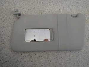 SUZUKI SPLASH 08-14 DASZEK PRZECIWSŁONECZNY LEWY 2/5 MINIATURA