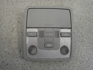 KIA CEED 06-11 SCHOWEK LAMPKA OŚWIETLENIA KABINY WNĘTRZA