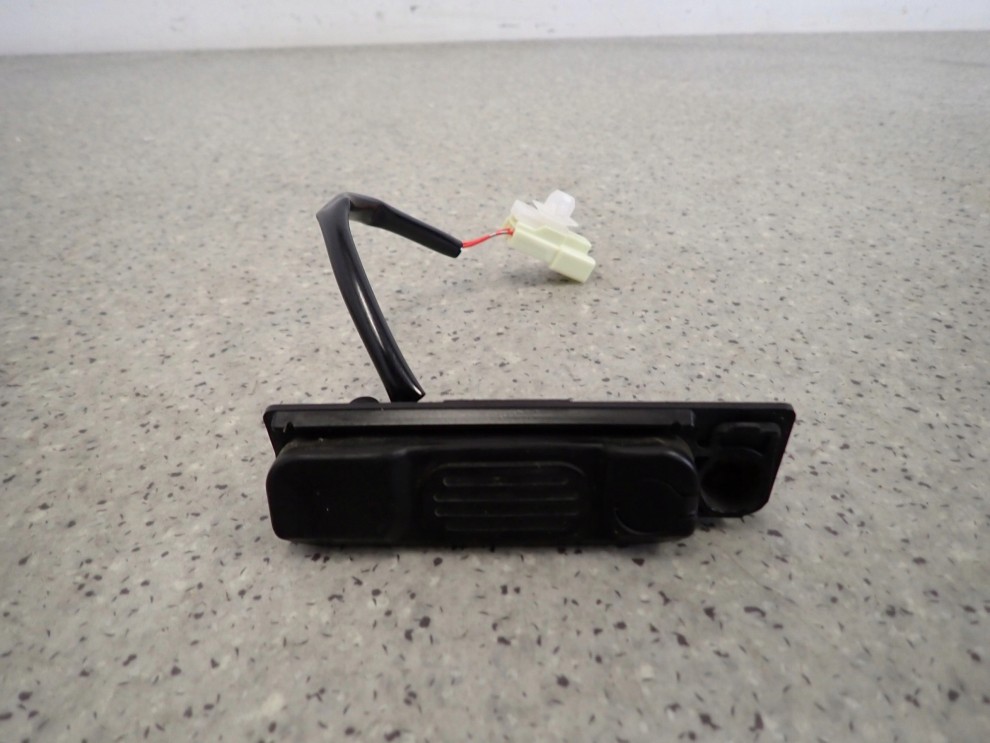 MITSUBISHI ASX 10-16 SWITCH MIKROSTYK KLAPY BAGAŻNIKA 2/5