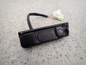 MITSUBISHI ASX 10-16 SWITCH MIKROSTYK KLAPY BAGAŻNIKA