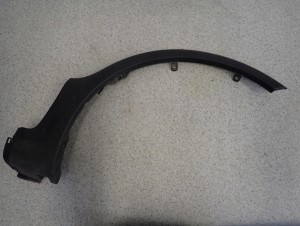 FIAT SEDICI 06- LISTWA BŁOTNIKA PRZEDNIA PRAWA