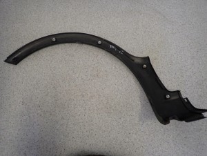 FIAT SEDICI 06- LISTWA BŁOTNIKA PRZEDNIA PRAWA 5/8 MINIATURA