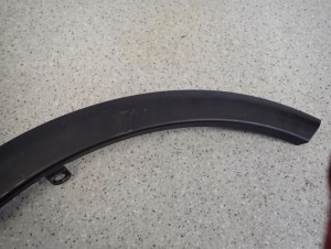 FIAT SEDICI 06- LISTWA BŁOTNIKA PRZEDNIA PRAWA 7/8 MINIATURA