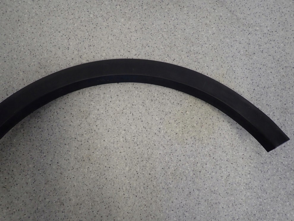 FIAT SEDICI 06- LISTWA BŁOTNIKA TYLNA LEWA 3/9