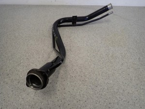 SUZUKI SPLASH 08-14 RURA WLEWU PALIWA DIESEL 2/6 MINIATURA