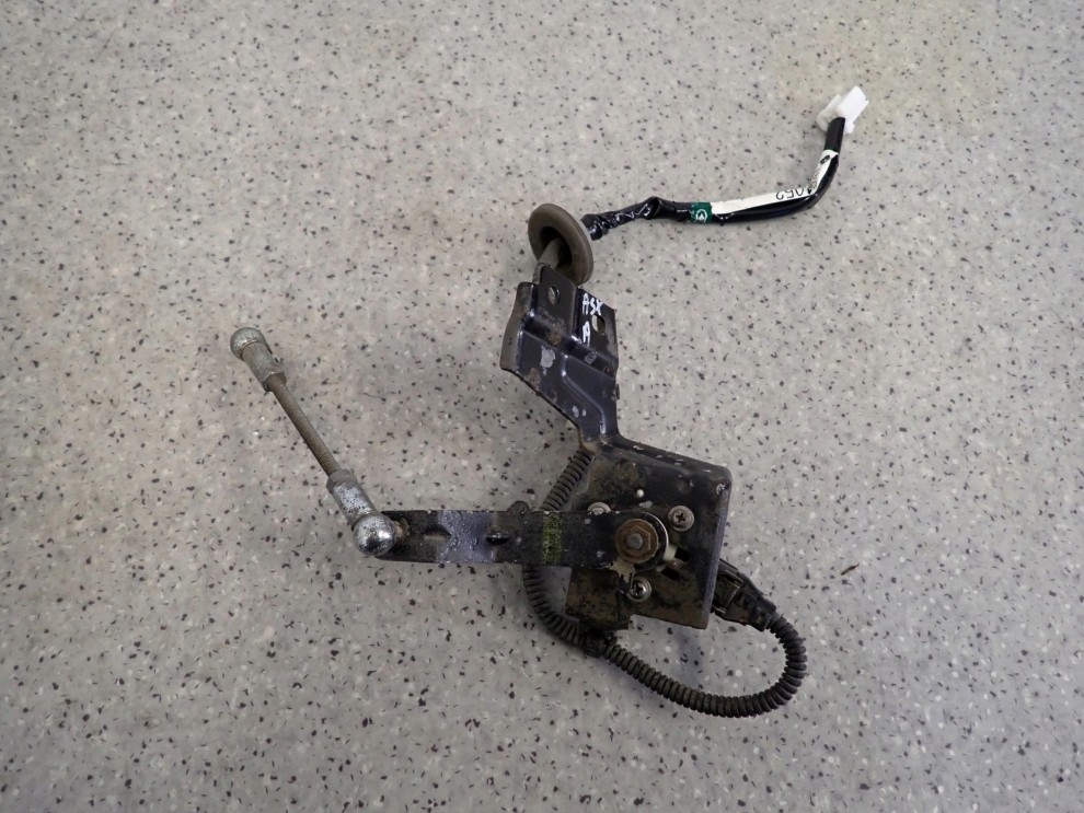 MITSUBISHI ASX 10-16 CZUJNIK POZIOMOWANIA XENONU TYLNY 2/4