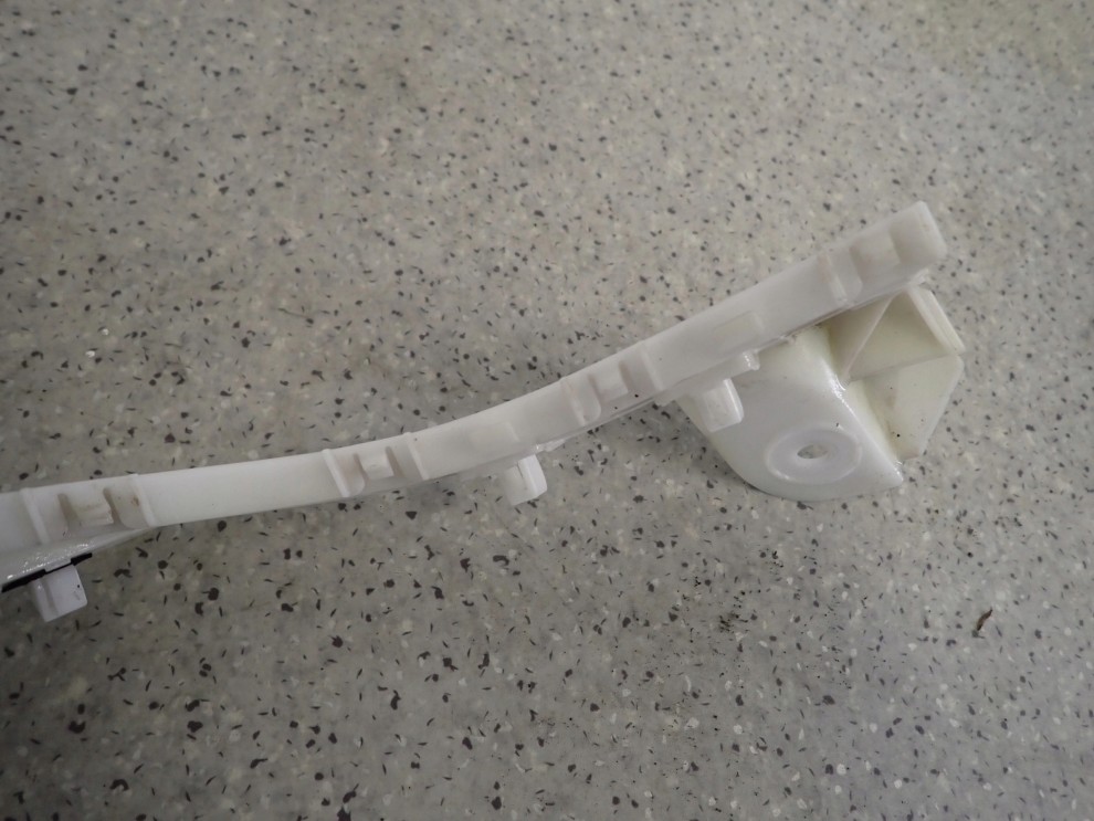 MITSUBISHI ASX 10-16 ŚLIZG ZDERZAKA TYLNY PRAWY 3/4