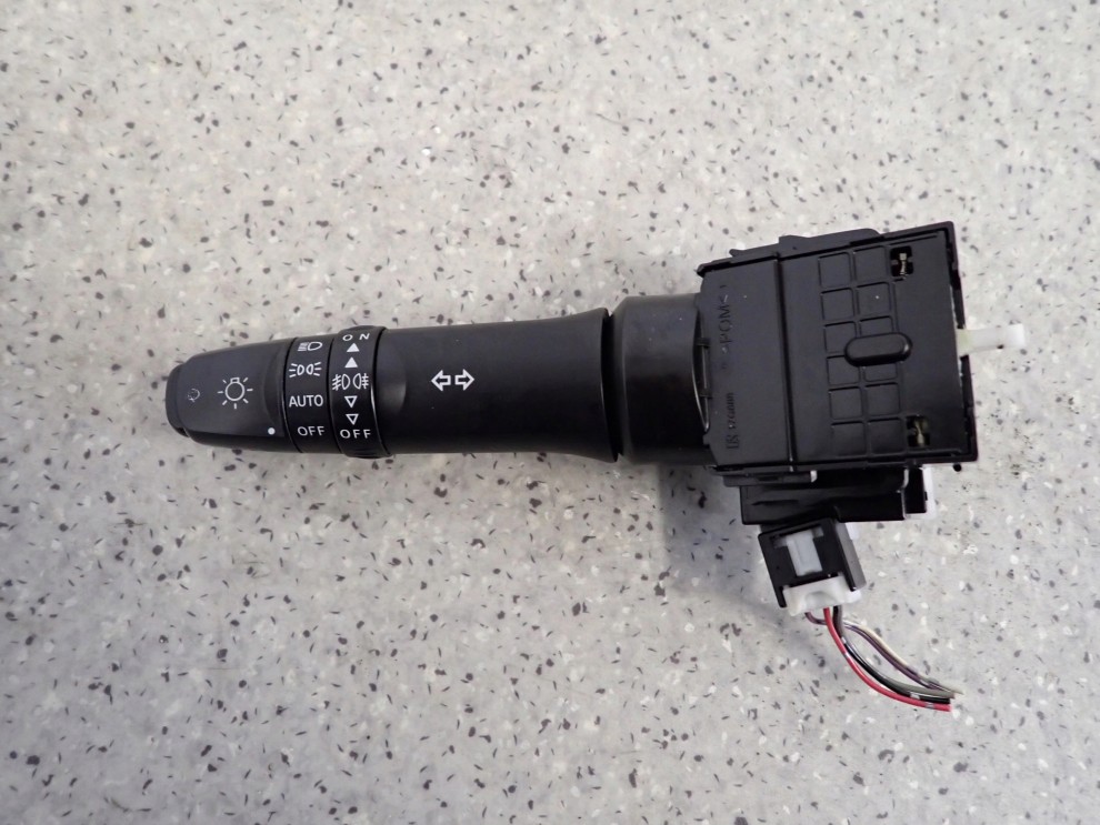 MITSUBISHI ASX 10-16 PRZEŁĄCZNIK ŚWIATEŁ XENON 1/5