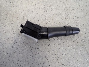 MITSUBISHI ASX 10-16 PRZEŁĄCZNIK WYCIERACZEK 3/4 MINIATURA