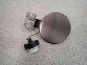 MITSUBISHI ASX 10-16 KLAPKA WLEWU PALIWA C06A