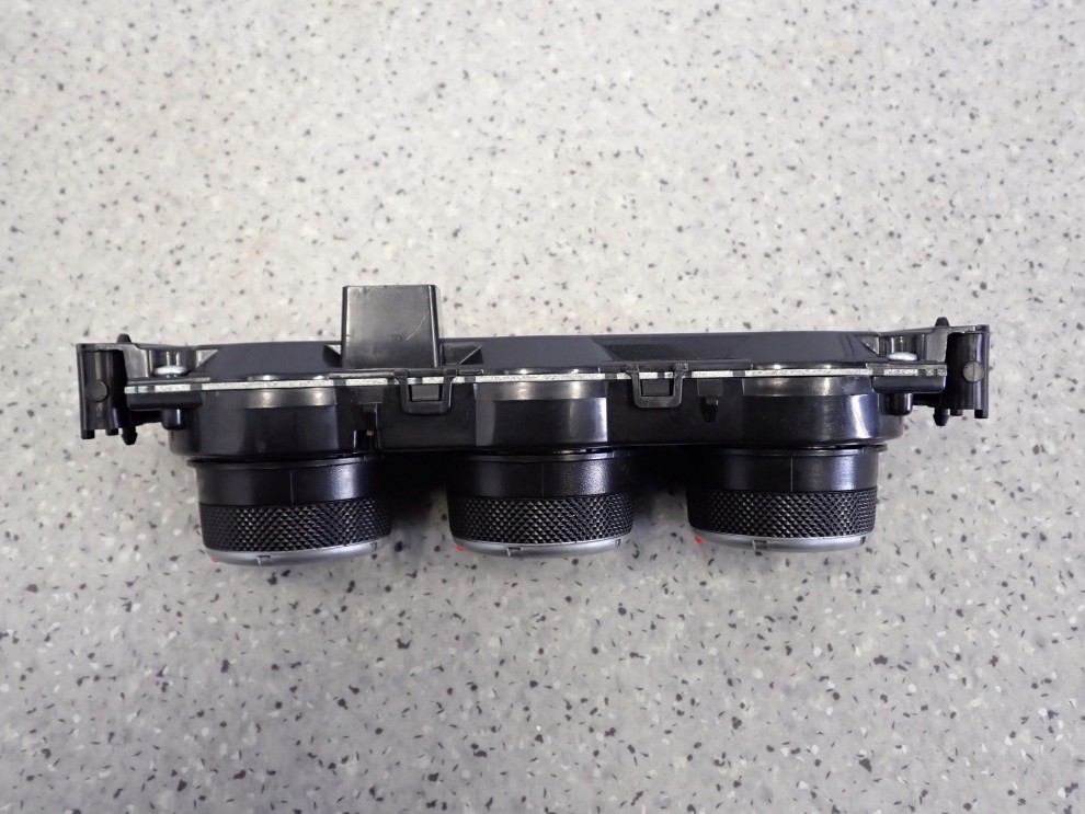 MITSUBISHI ASX 10- PANEL STEROWANIA NAWIEWEM 2/4