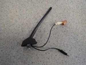 MITSUBISHI ASX 10-16 ANTENA DACHOWA 2/4 MINIATURA