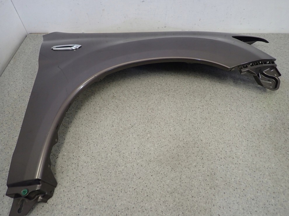 MITSUBISHI ASX 10- BŁOTNIK PRZEDNI PRAWY C06A 2/11